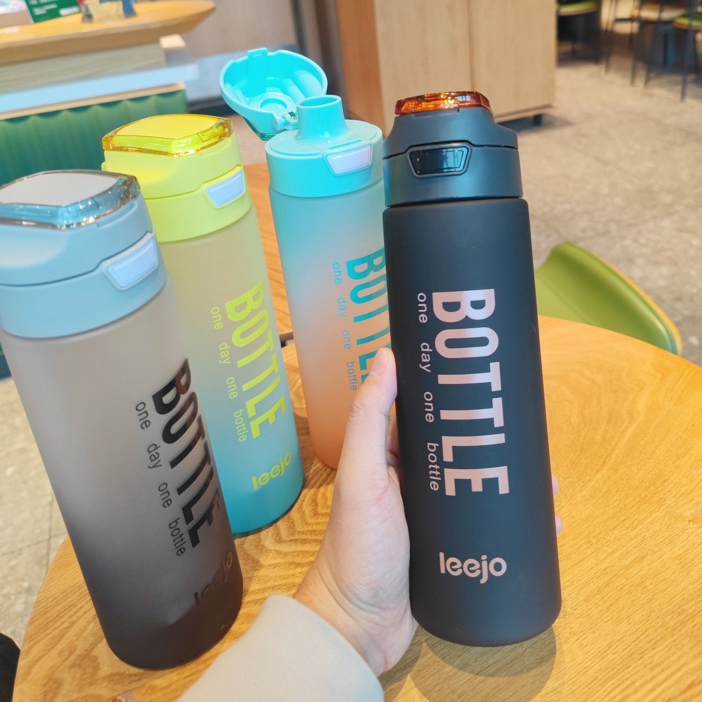 Leejo Travel Sports Water Bottle with Leak-Proof Time Marking Temperature 1000ml