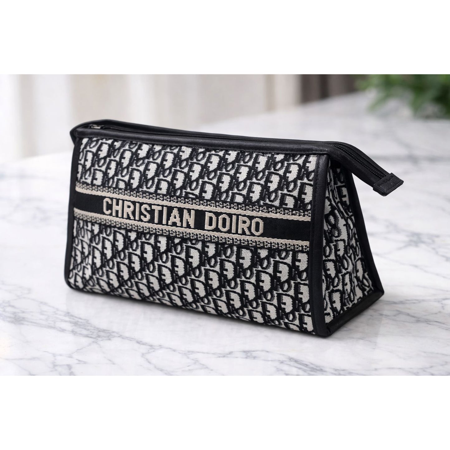 Cristian Dairo Make Up Storag Bag Model No 2503