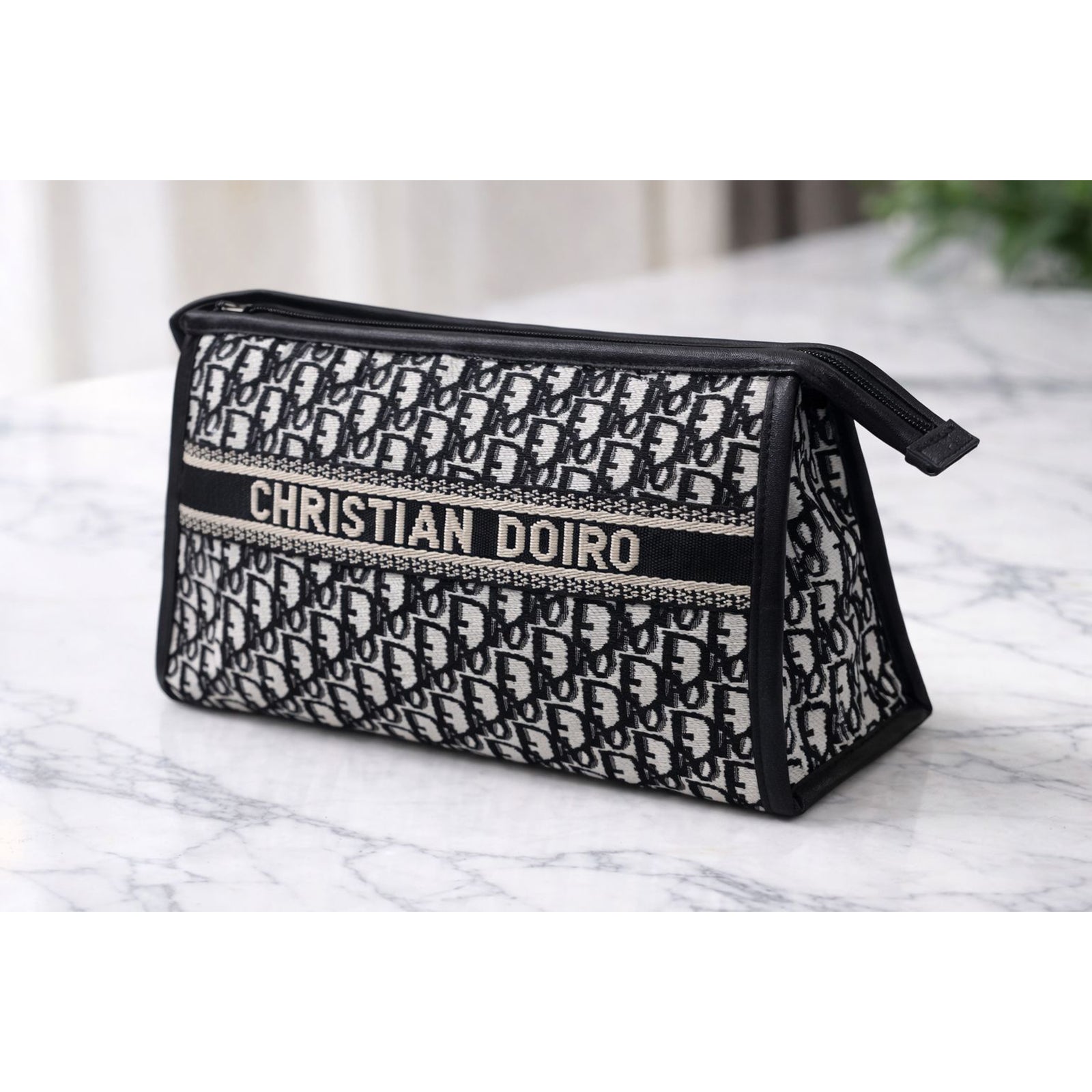 Cristian Dairo Make Up Storag Bag Model No 2503