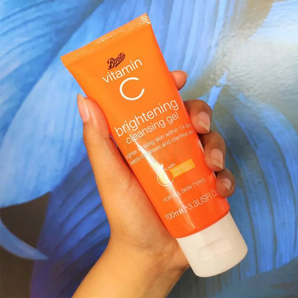 BOOTS VITAMIN C BRIGHTENING CLEANSING GEL 200ML
