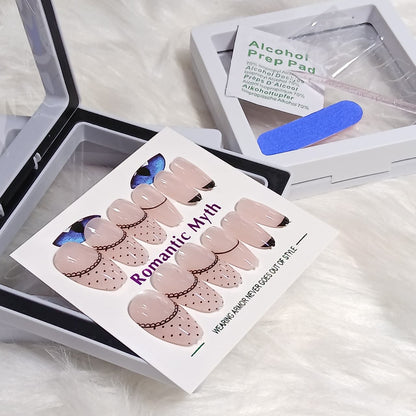 Romantic Myth Classic Elegance Press-On Nail Kit Cat's Eye Nails