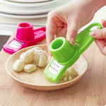 Manual Hand Press Garlic Ginger Grinding Crusher Mincer Tool