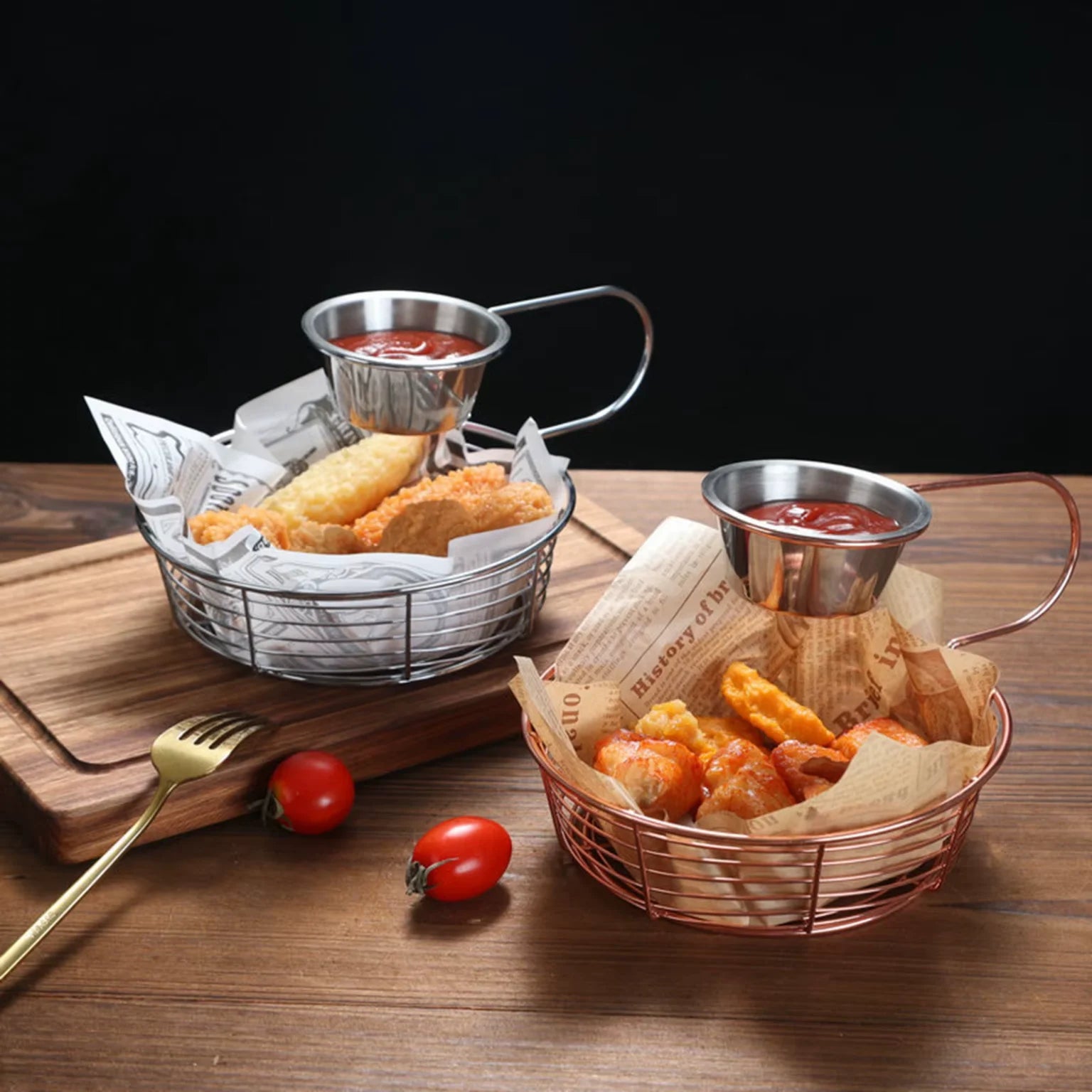 Multifunctional Snack Basket Snack Serving Tray With Sauce Dipper