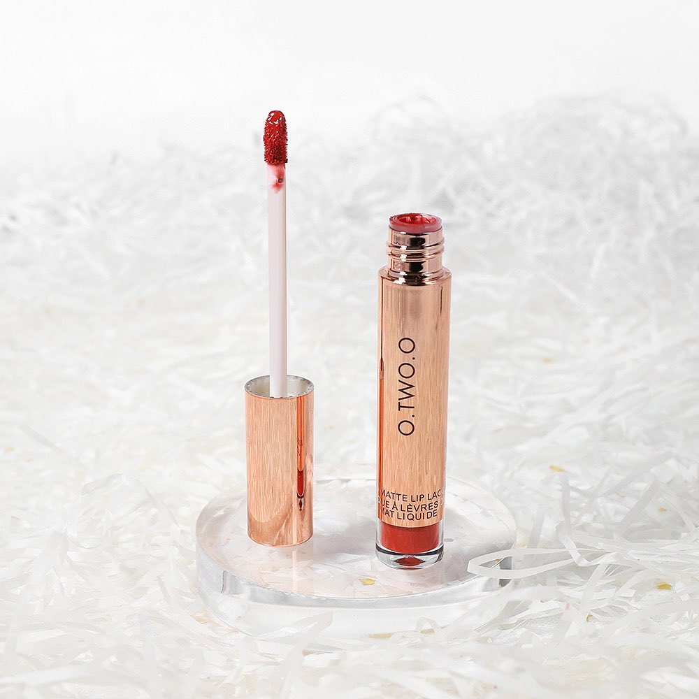 O.TWO.O High Pigment Matte Velvet Lip Gloss